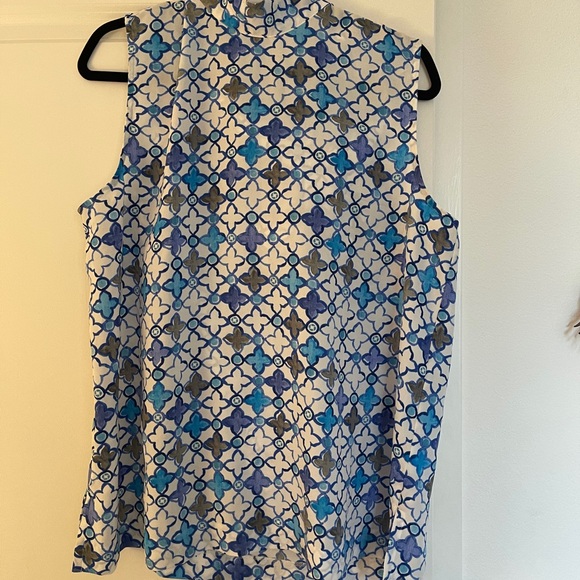 Chase bank tie back top